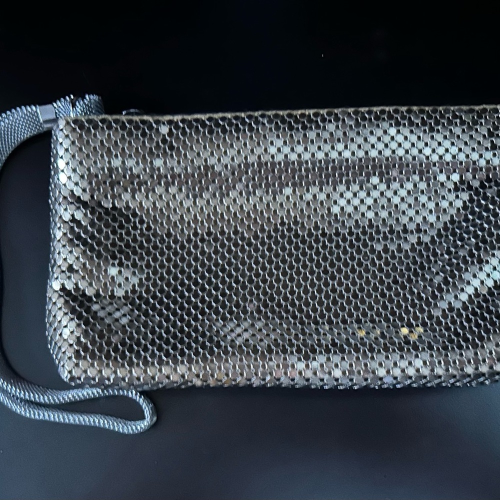 Whiting & Davis clutch